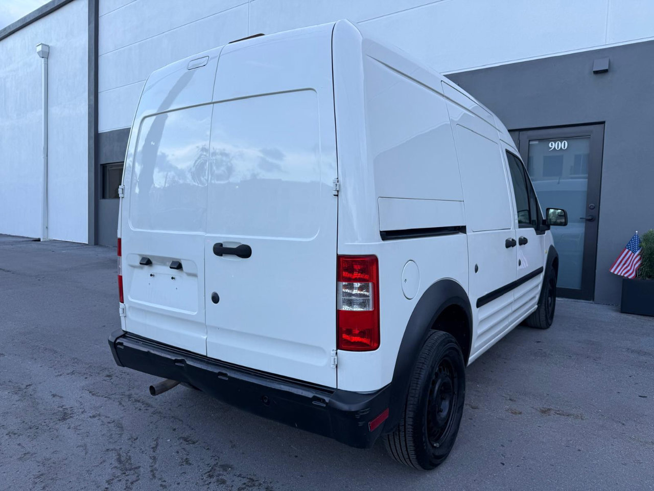 Used 2013 Ford Transit Connect XL image 9