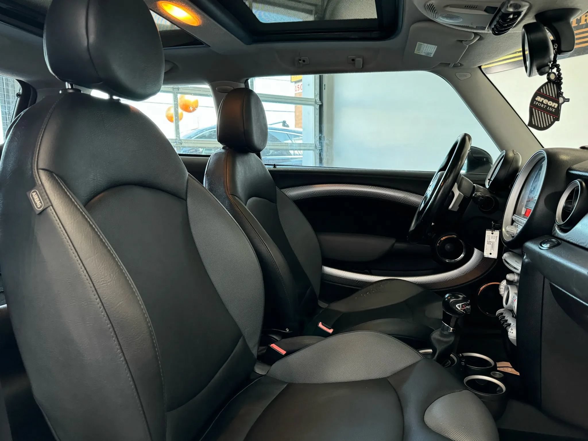 Used 2010 MINI Cooper S FWD image 18