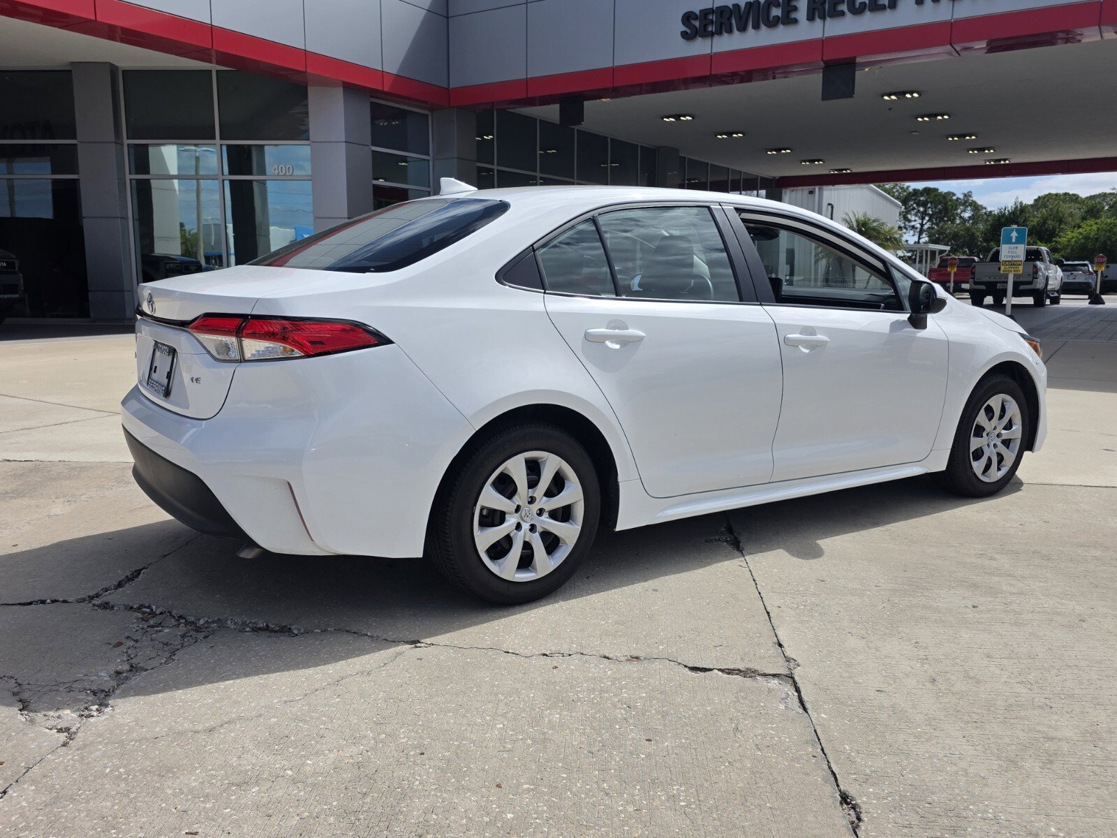 Certified 2025 Toyota Corolla LE FWD image 5