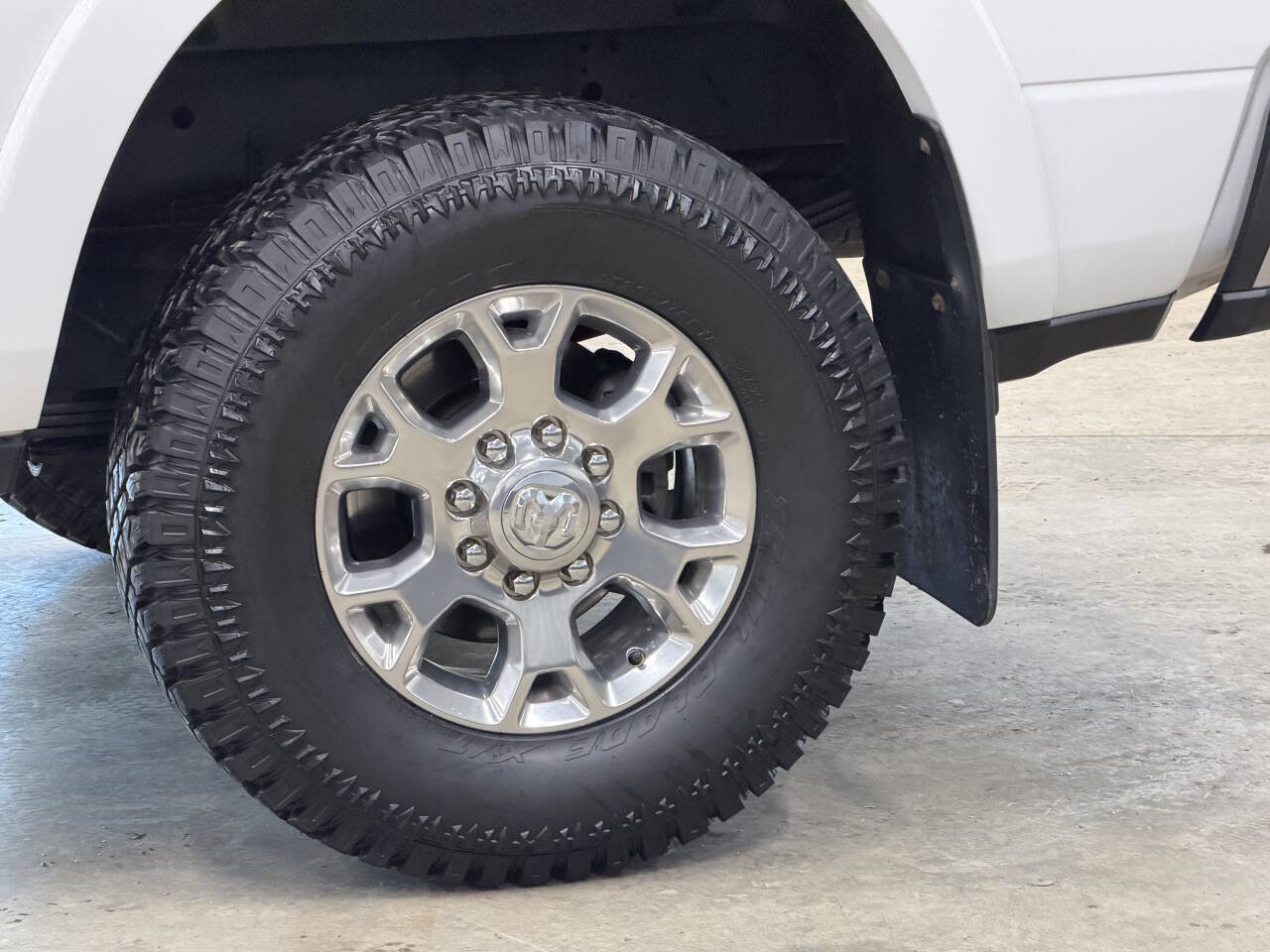 Used 2019 RAM 3500 Laramie image 10