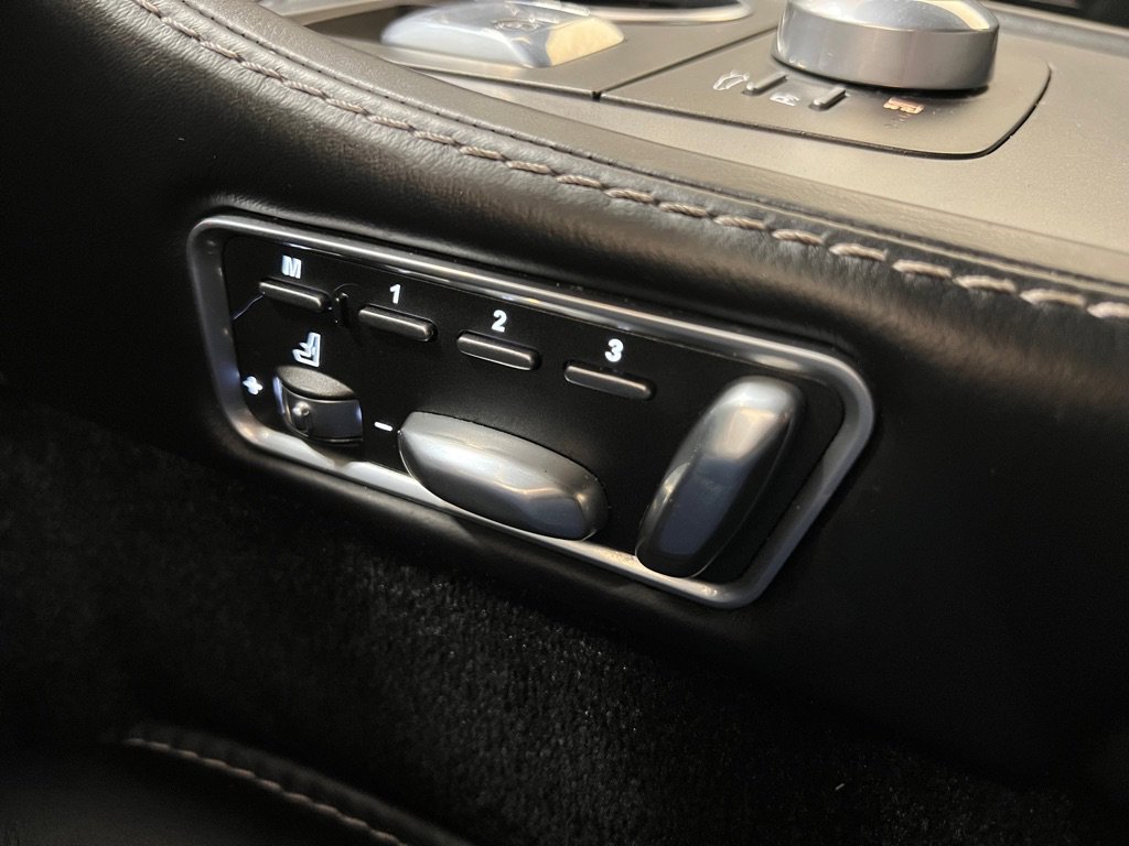 Used 2015 Aston Martin Rapide S image 26