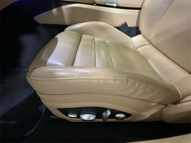 Used 2018 Porsche Panamera Turbo S Executive image 18