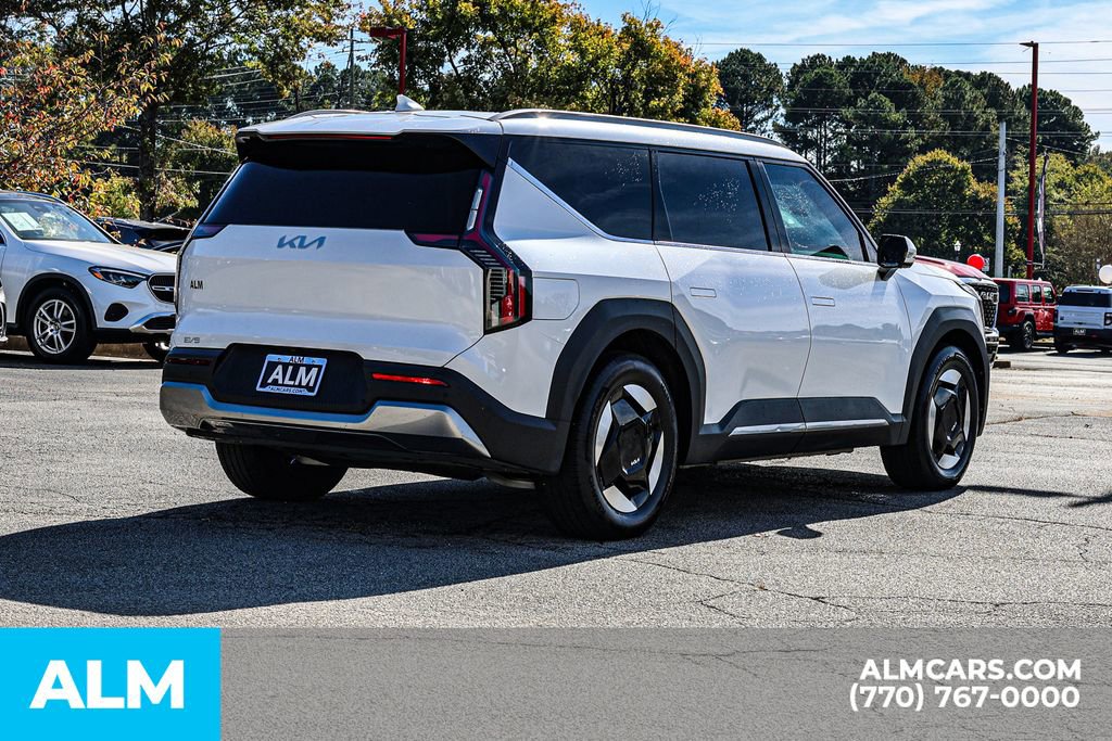 Used 2024 Kia EV9 Wind image 6