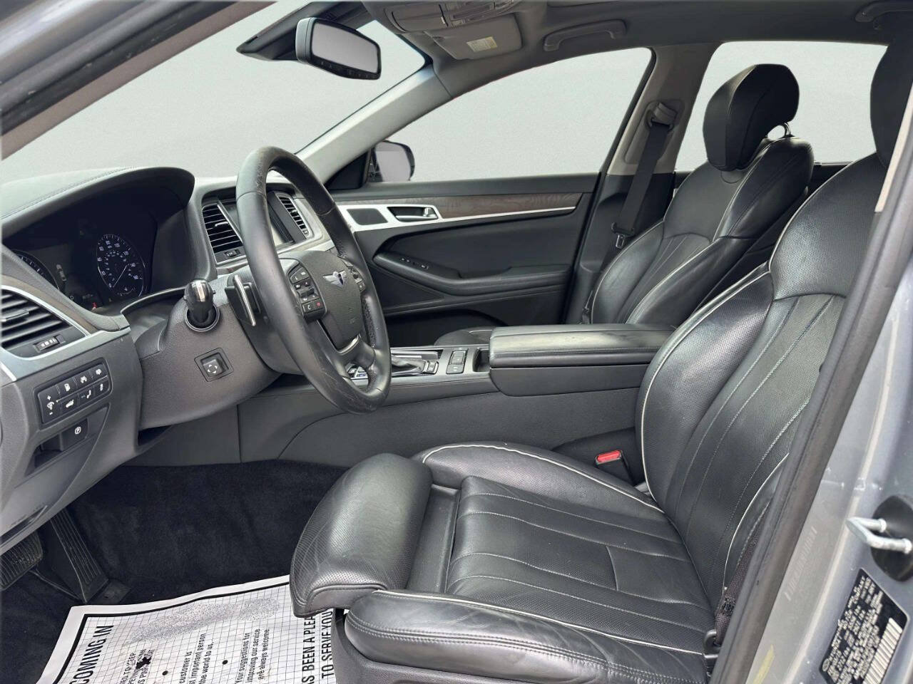 Used 2015 Hyundai Genesis 5.0 RWD image 9