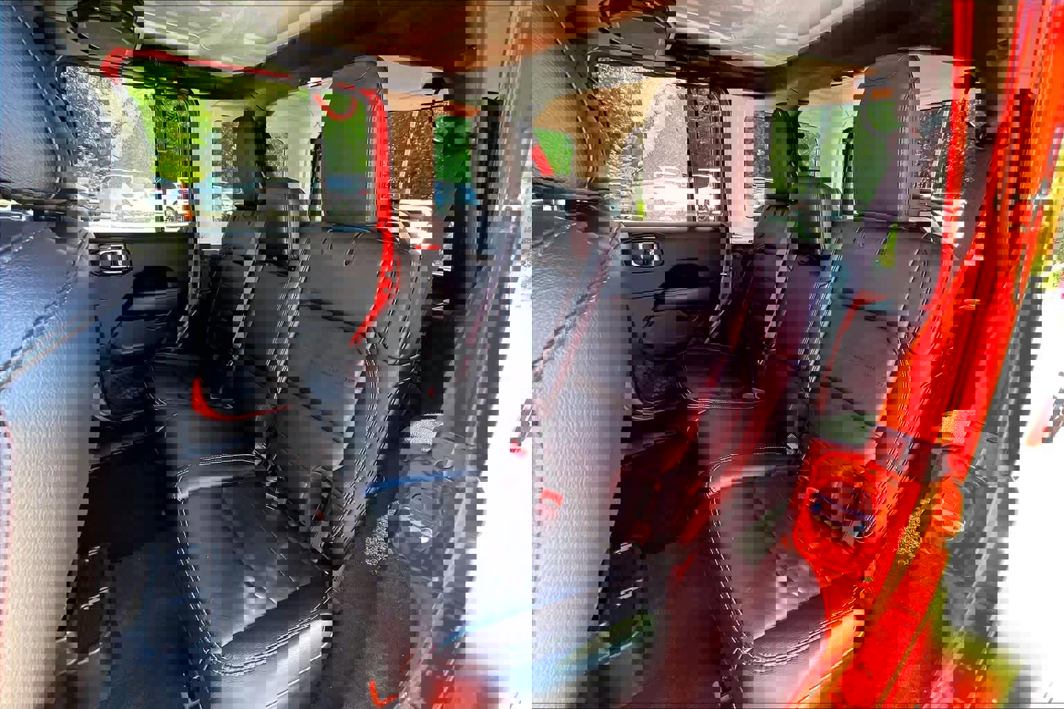 Used 2020 Jeep Wrangler Unlimited Sahara image 21