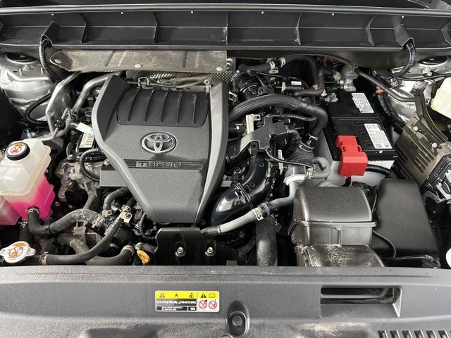 Used 2023 Toyota Highlander LE image 10