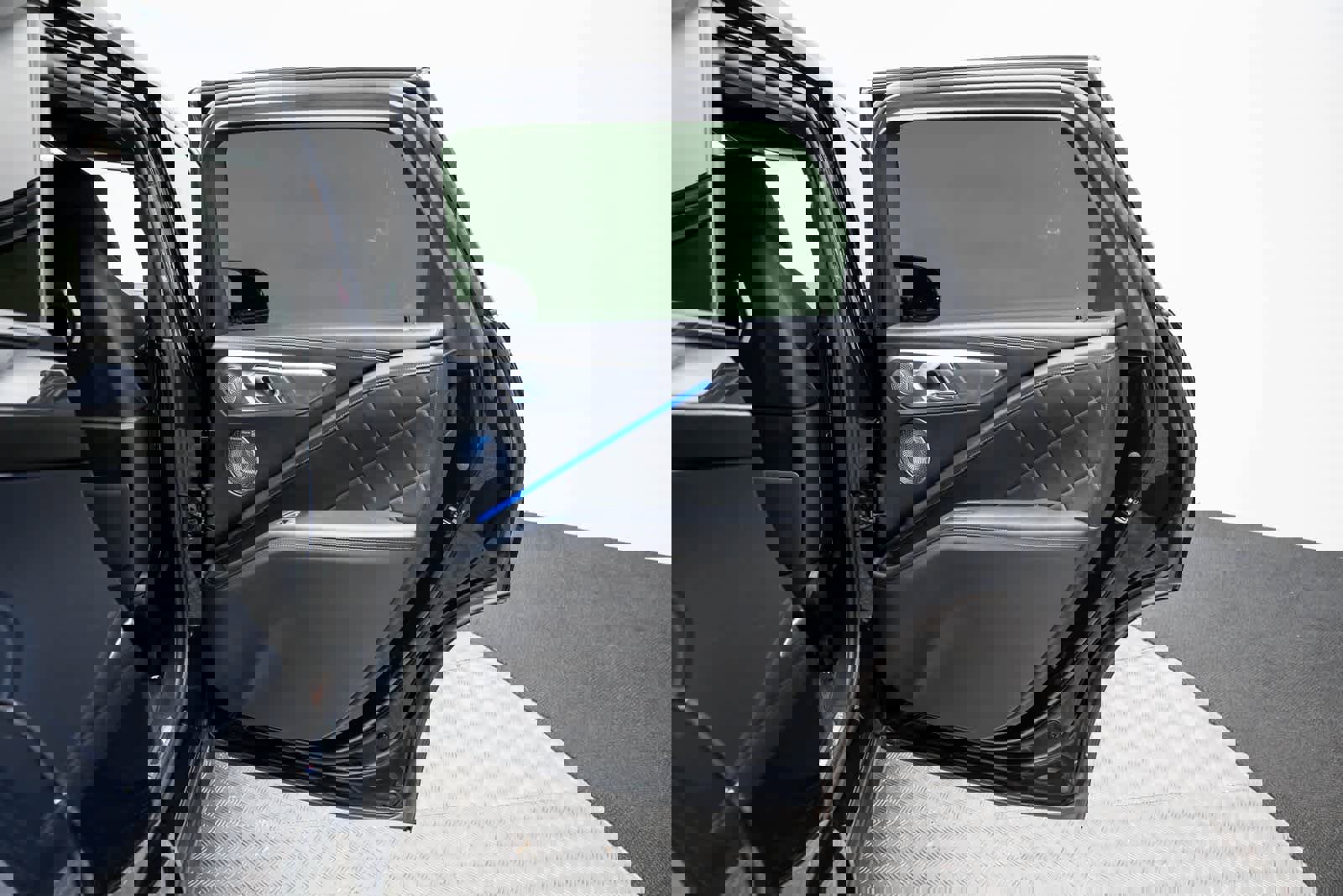 Used 2024 BMW XM image 45