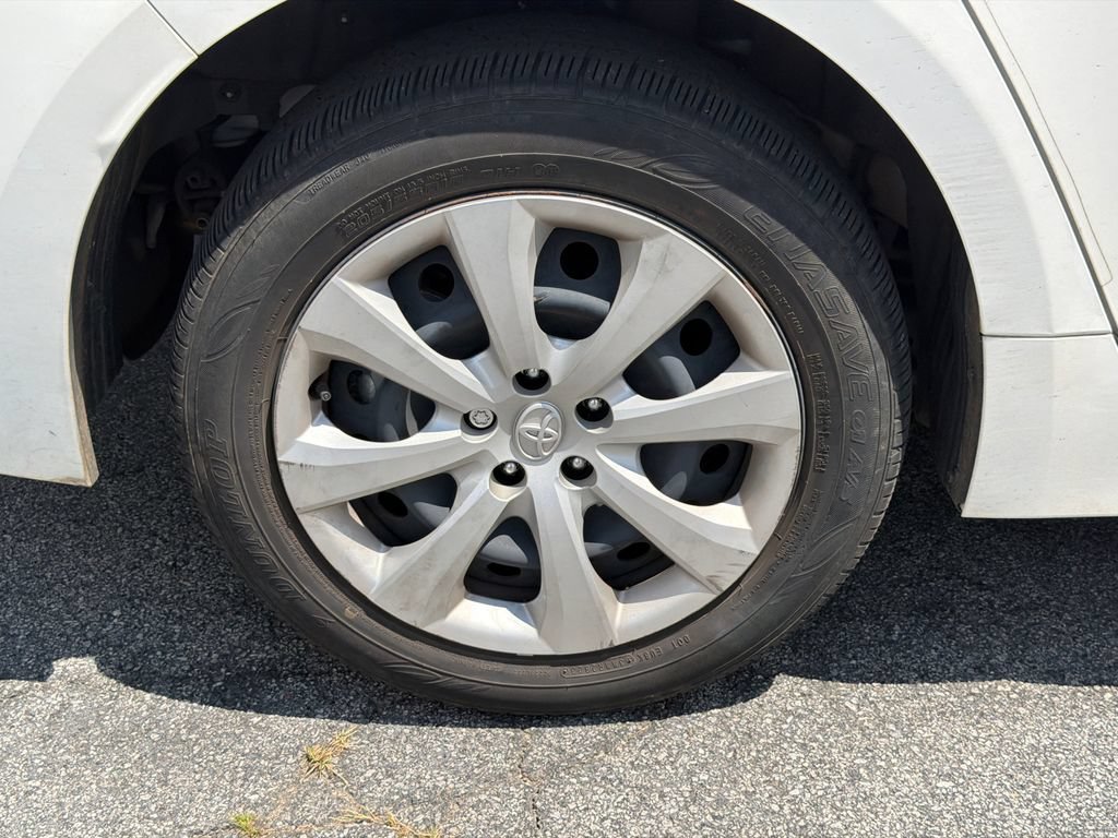 Used 2023 Toyota Corolla LE FWD image 23