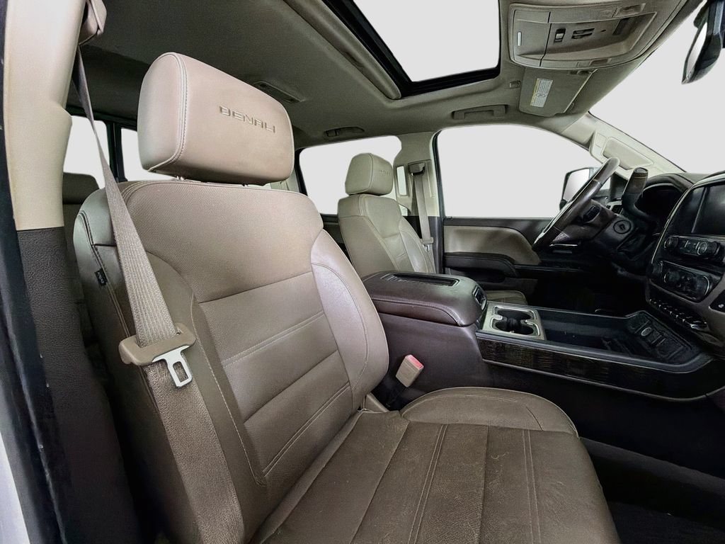 Used 2016 GMC Sierra 2500 Denali w/ Duramax Plus Package AWD/4WD image 29