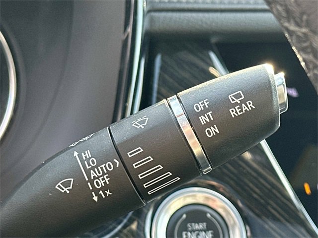 Used 2021 Cadillac XT6 Premium Luxury image 10