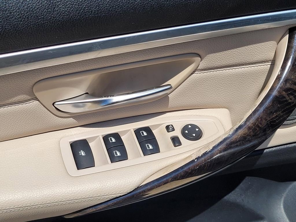 Used 2017 BMW 430i Convertible image 12