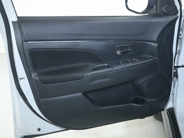 Used 2025 Mitsubishi Outlander Sport AWD image 15