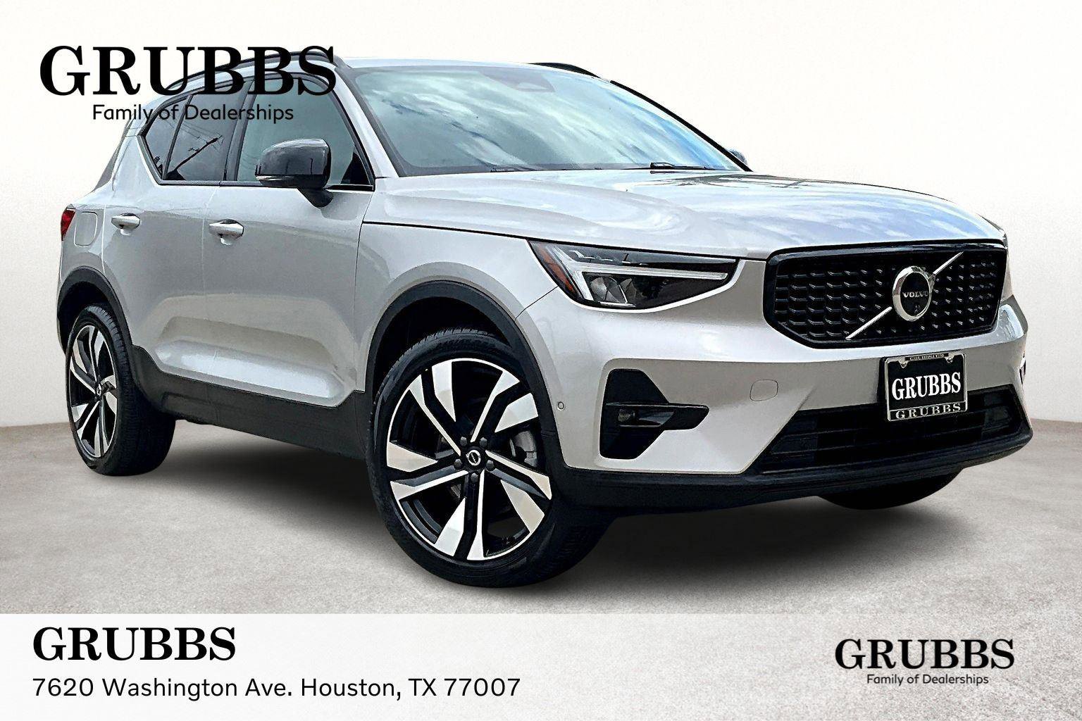 Certified 2025 Volvo XC40 B5 Plus