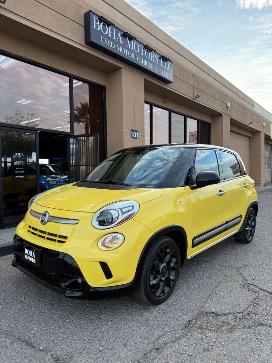Used 2017 FIAT 500L Trekking w/ Urbana Appearance Package image 4