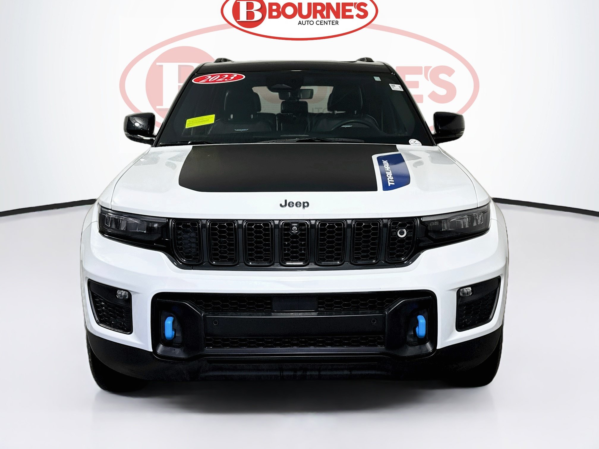 Used 2023 Jeep Grand Cherokee Trailhawk w/ Advanced Protech Group II AWD/4WD image 7