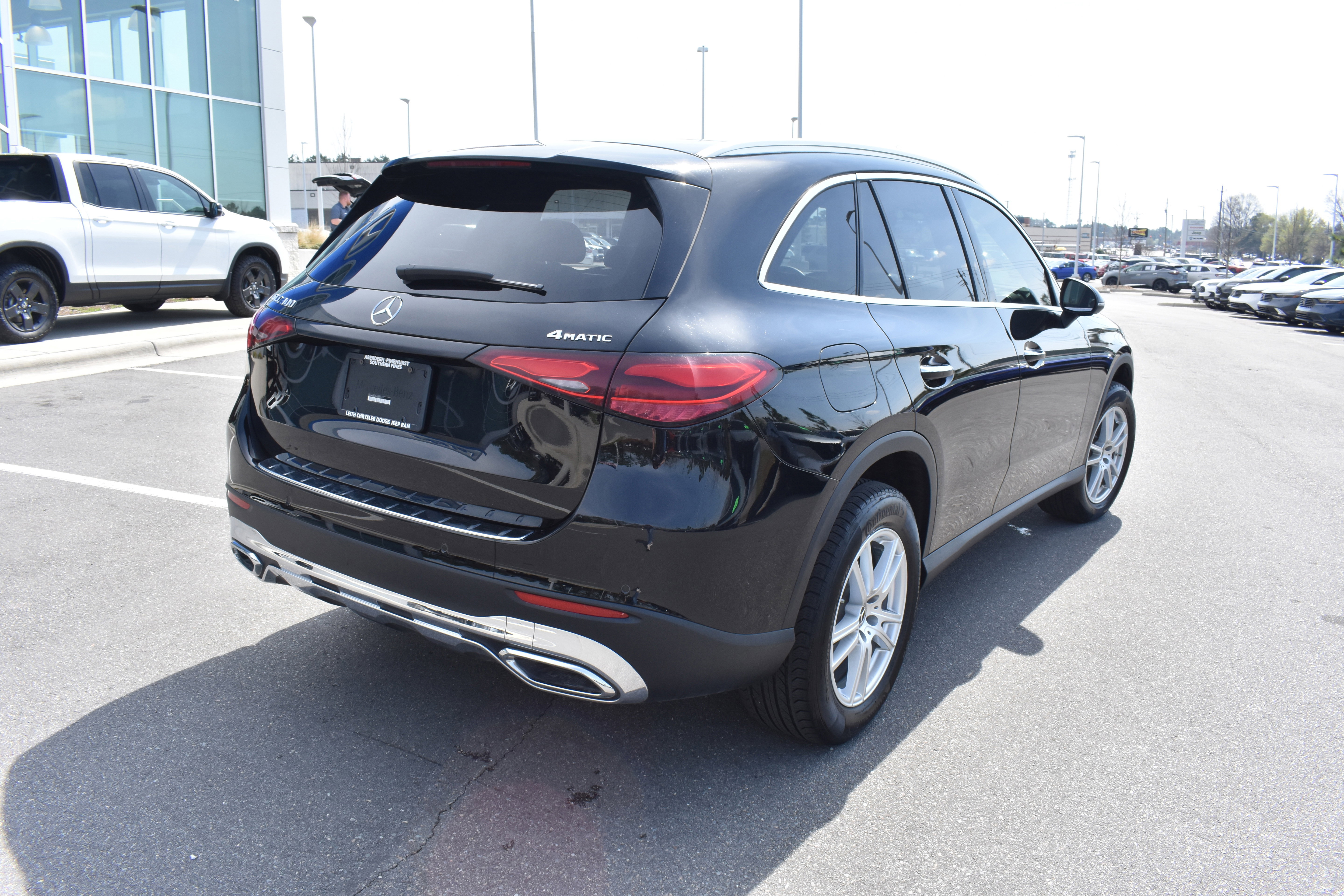 Used 2023 Mercedes-Benz GLC 300 4MATIC image 9