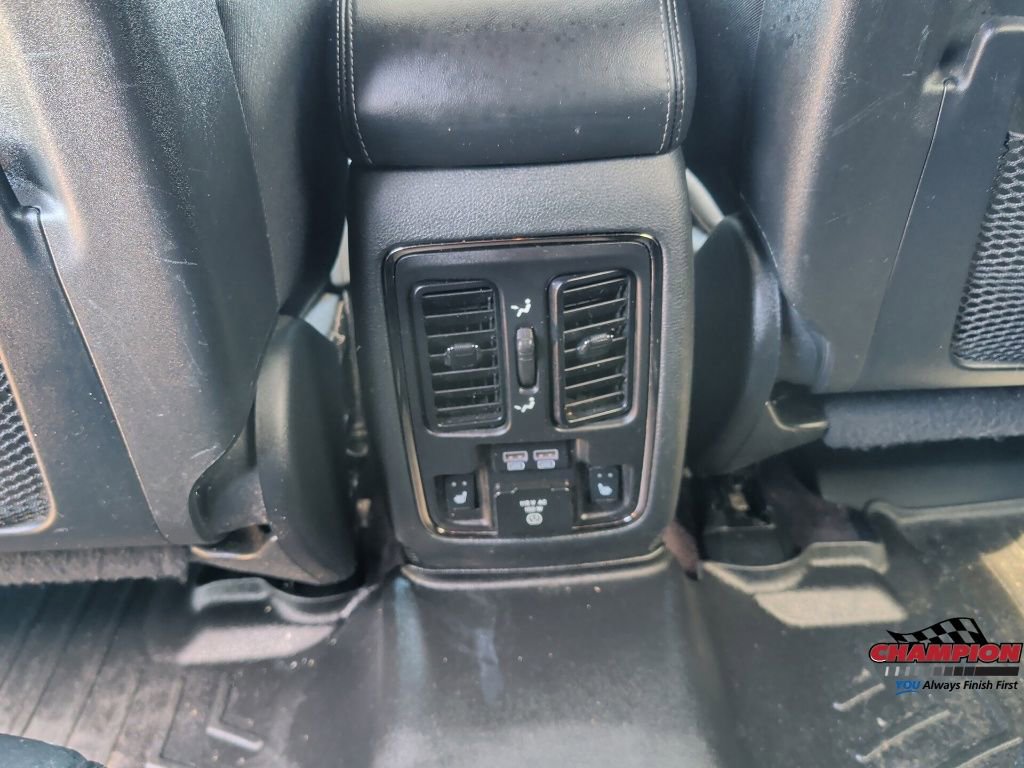 Used 2019 Dodge Durango R/T w/ Technology Group AWD/4WD image 19