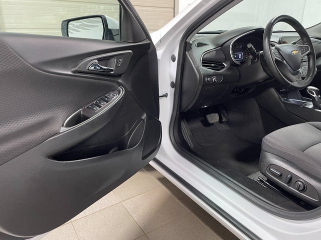 Used 2024 Chevrolet Malibu LT w/ Sport Edition FWD image 10