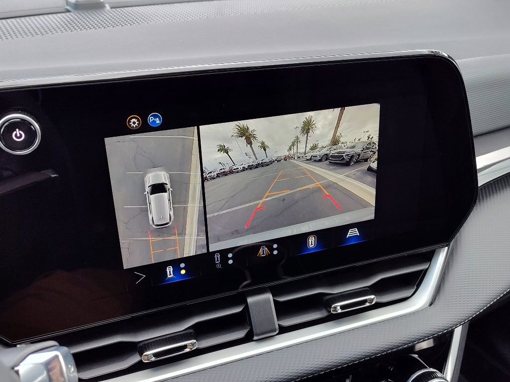 New 2026 Chevrolet Equinox LT w/ Convenience Package II image 13