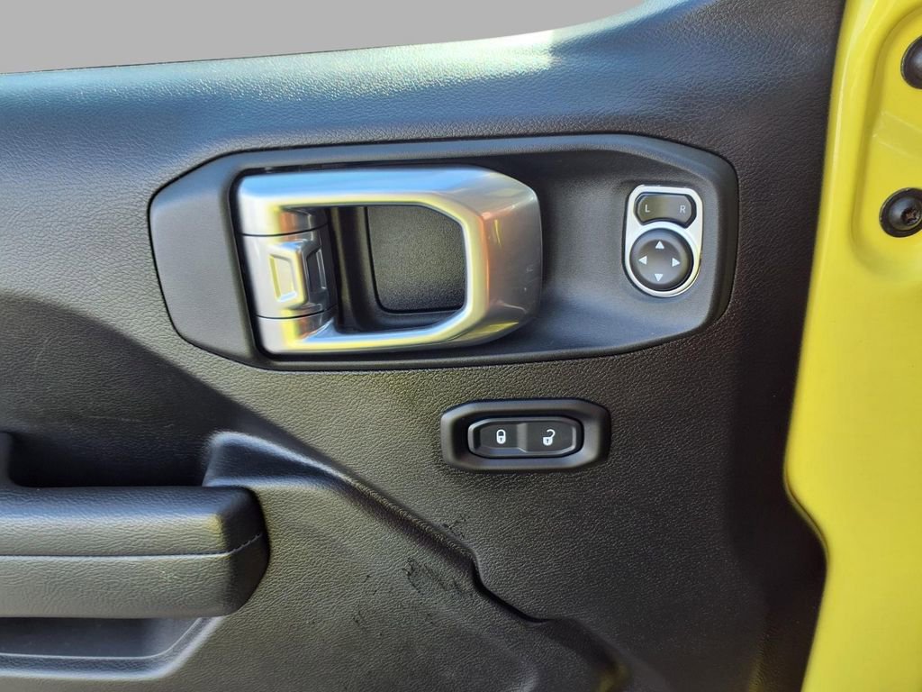 Certified 2023 Jeep Gladiator Sport image 17