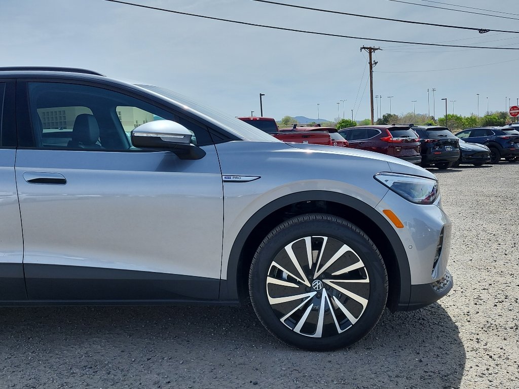 Used 2025 Volkswagen ID.4 Pro image 4