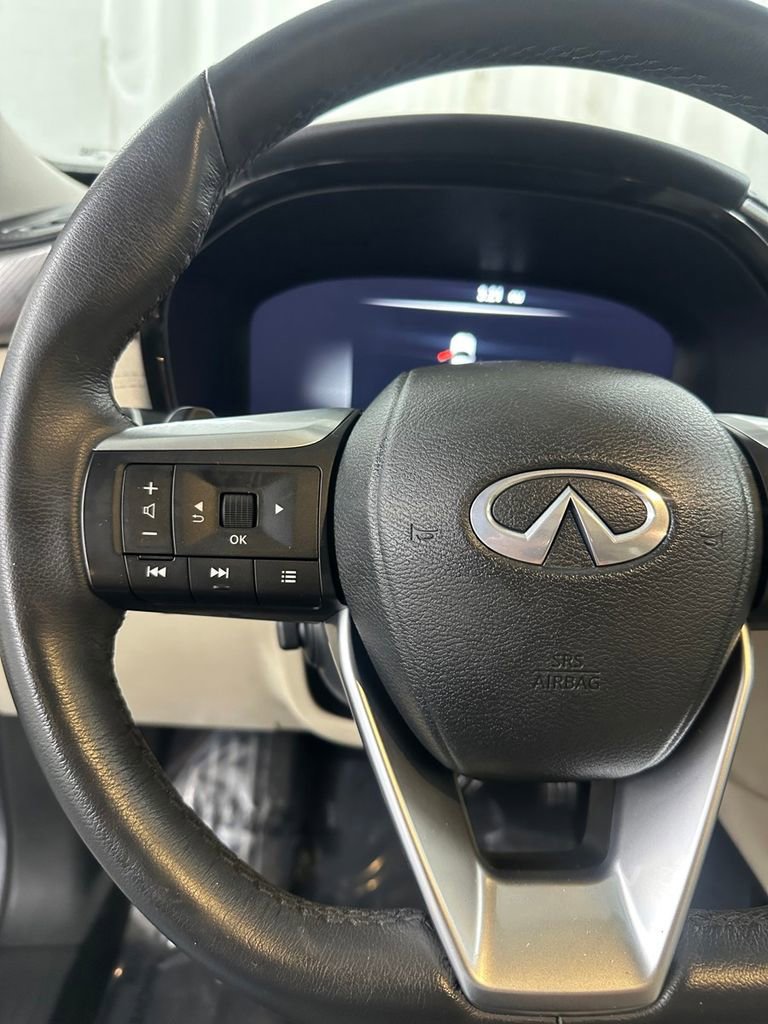 Used 2023 INFINITI QX60 Luxe image 16