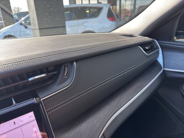 New 2025 Jeep Grand Cherokee Limited w/ Black Appearance Package image 23