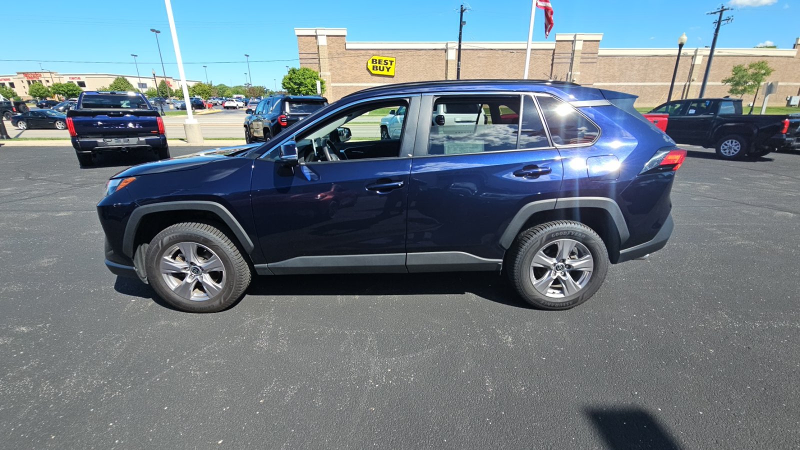 Certified 2025 Toyota RAV4 XLE AWD/4WD image 6