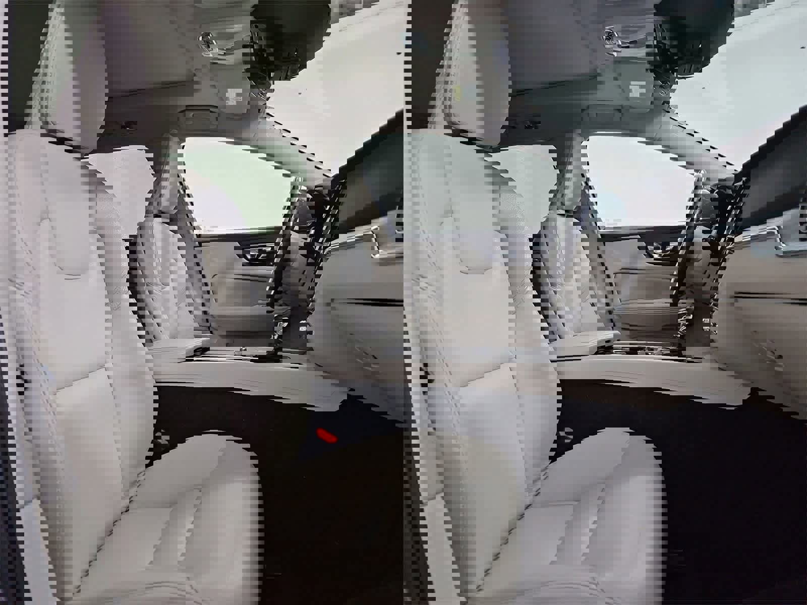 Used 2021 Volvo V60 T5 Cross Country image 23