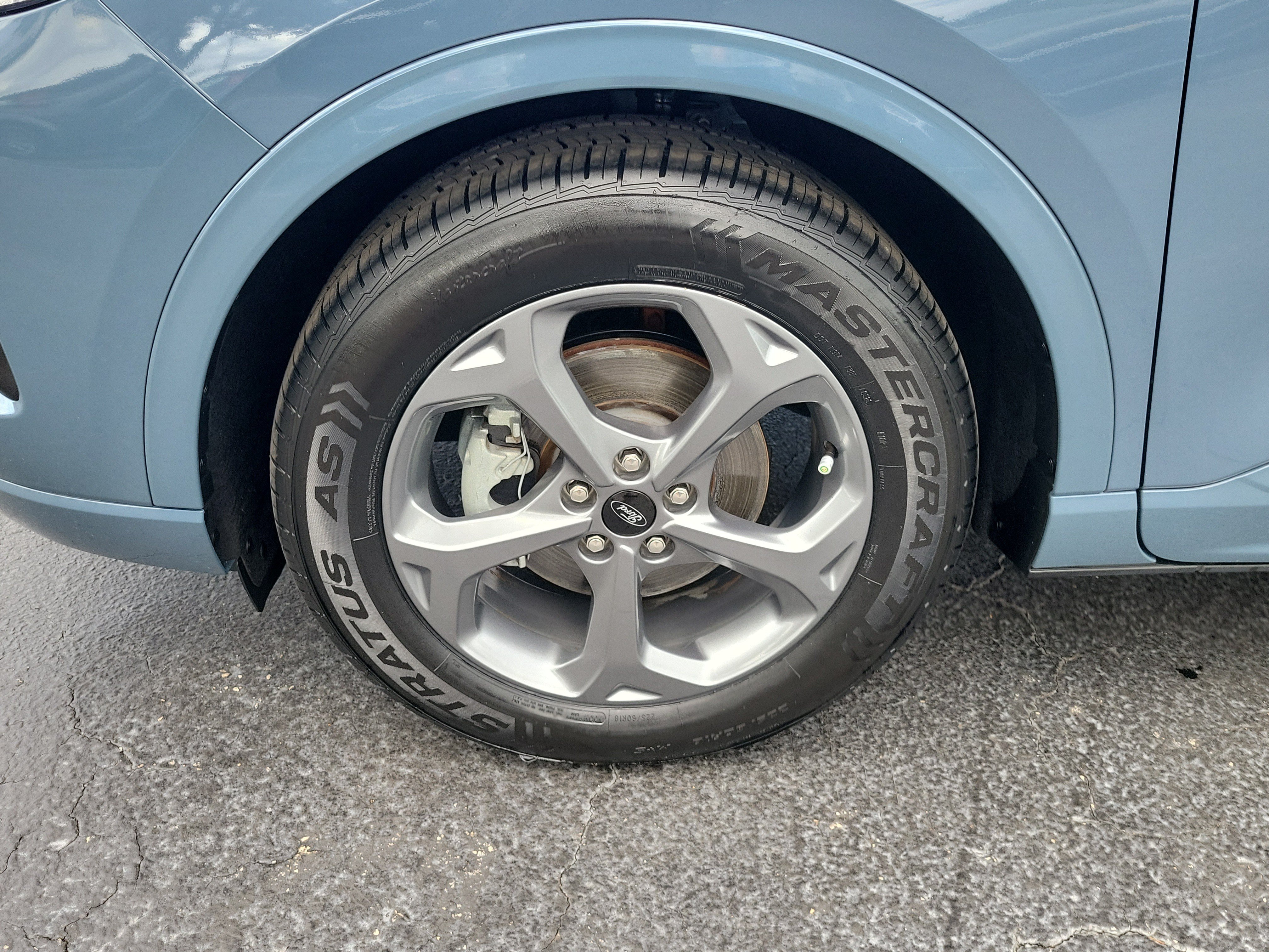 Certified 2023 Ford Escape ST-Line w/ Tech Pack #1 FWD image 5