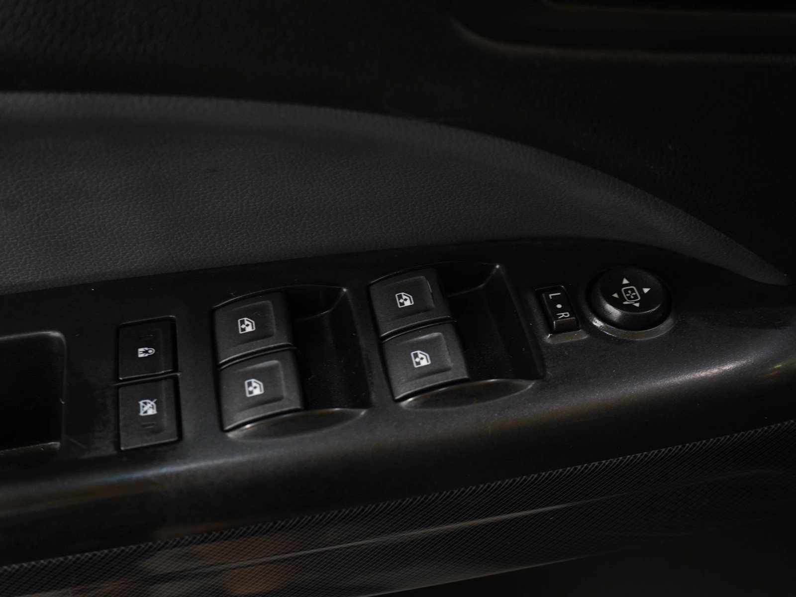 Used 2019 Chevrolet Colorado Z71 AWD/4WD image 23