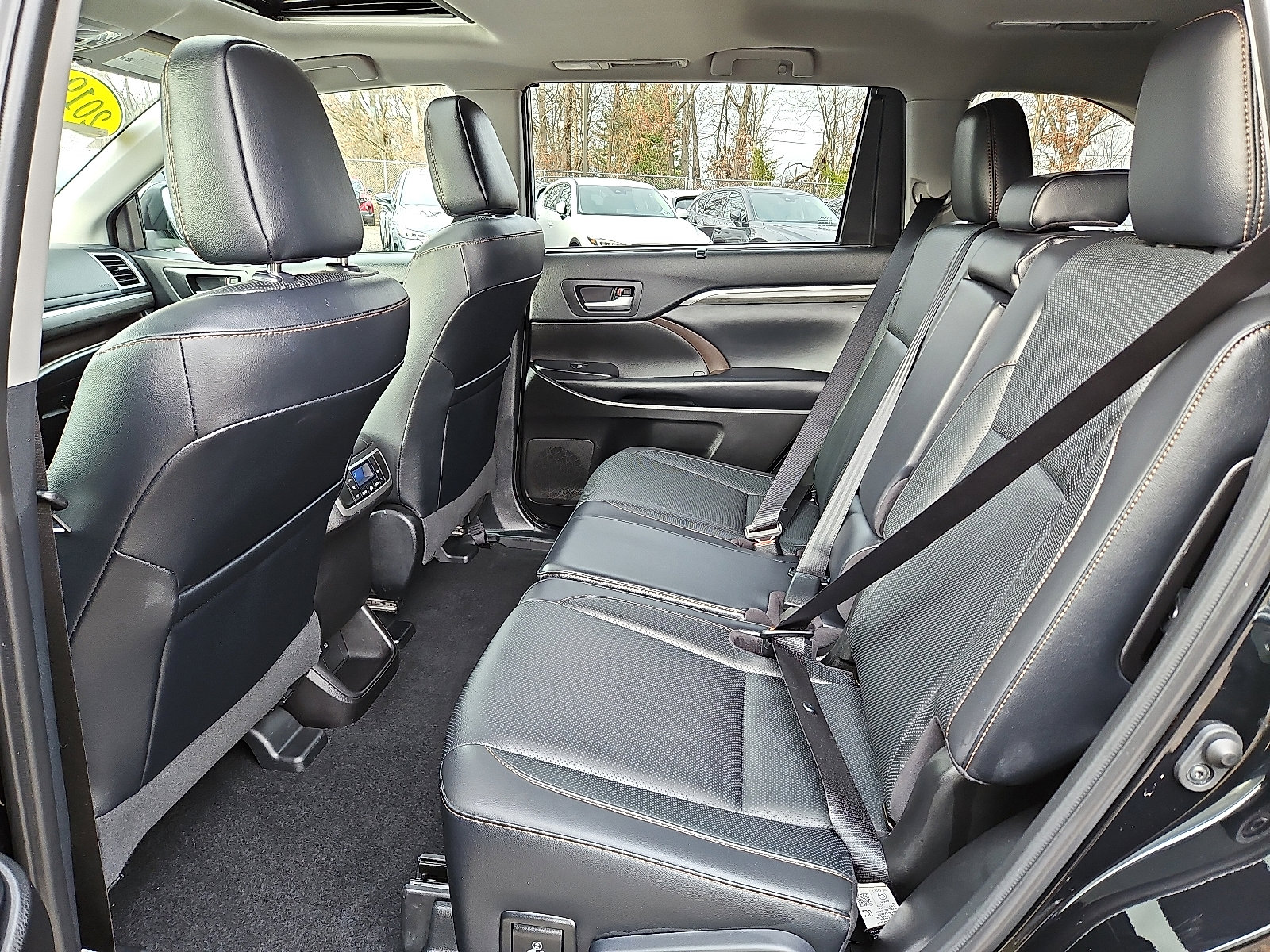 Used 2019 Toyota Highlander Limited image 10