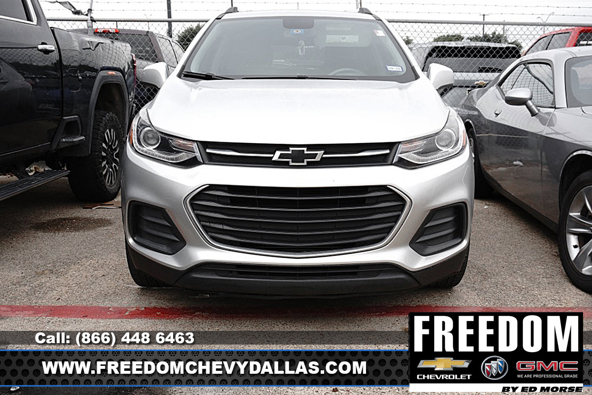 Used 2021 Chevrolet Trax LT w/ Driver Confidence Package AWD/4WD image 3