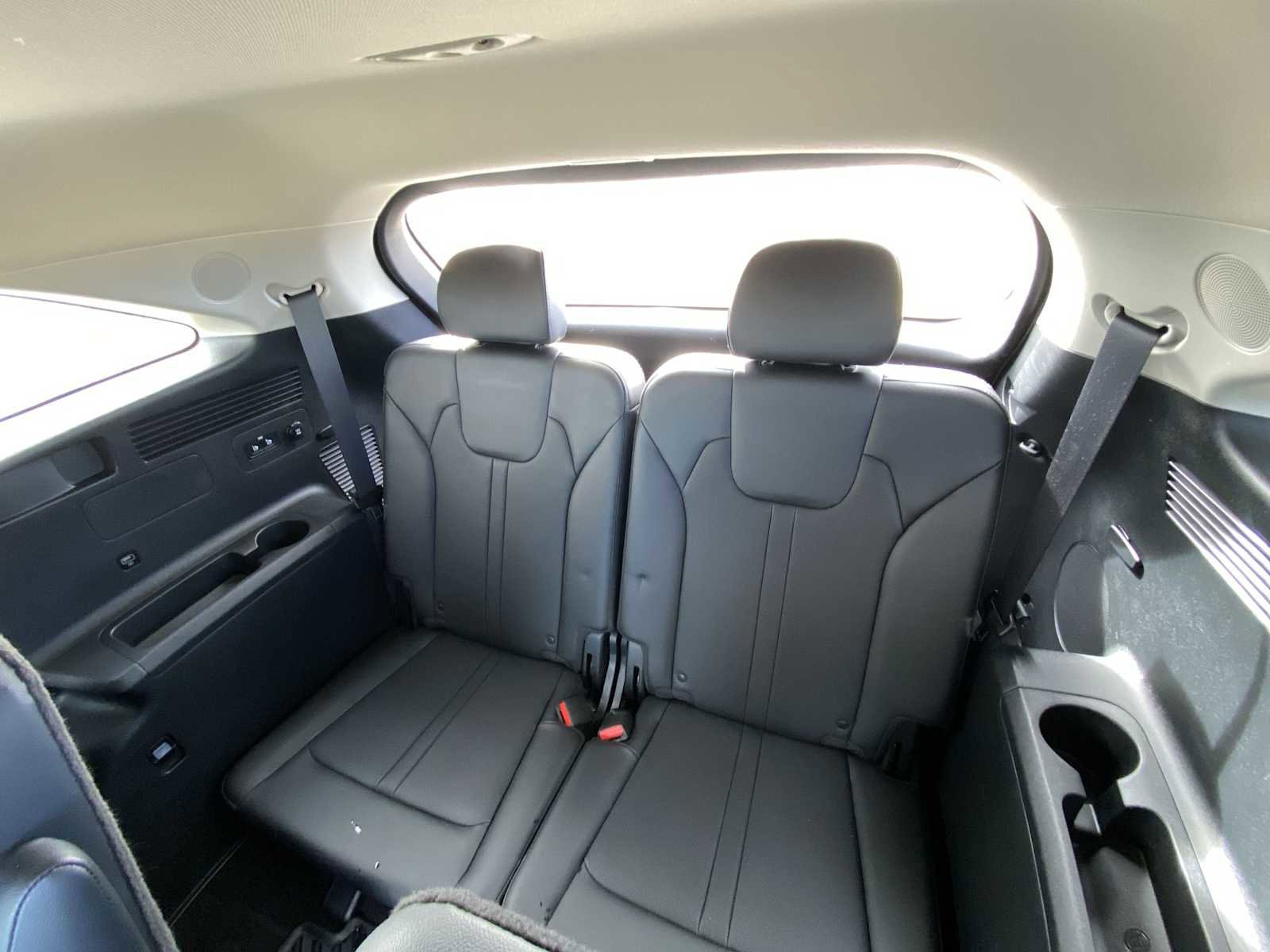 Used 2023 Kia Sorento SX image 40