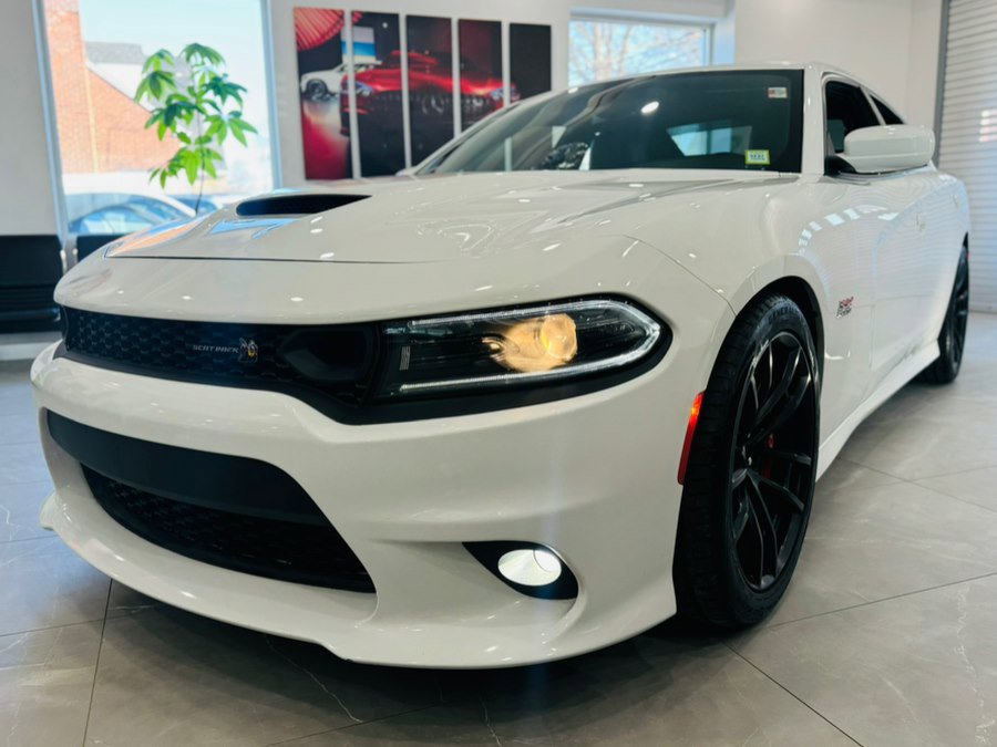 Used 2022 Dodge Charger Scat Pack w/ Dynamics Package image 4