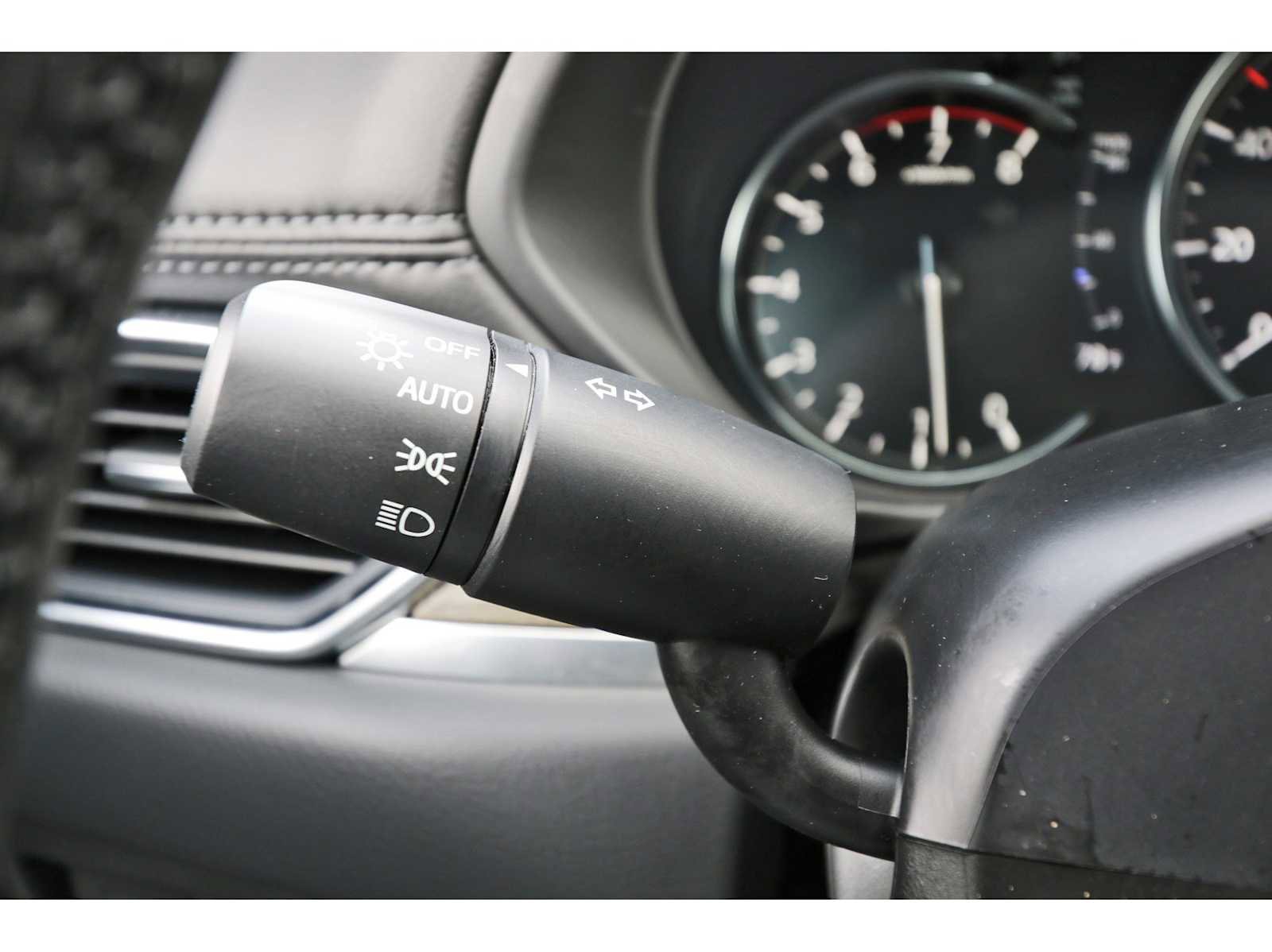 Used 2024 MAZDA CX-5 Signature image 17