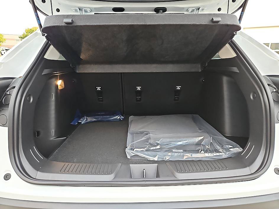 New 2026 Chevrolet Trax LT FWD image 11