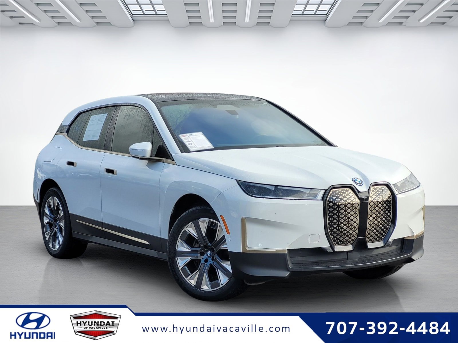 Used 2023 BMW iX xDrive50 w/ Ultimate Package 2