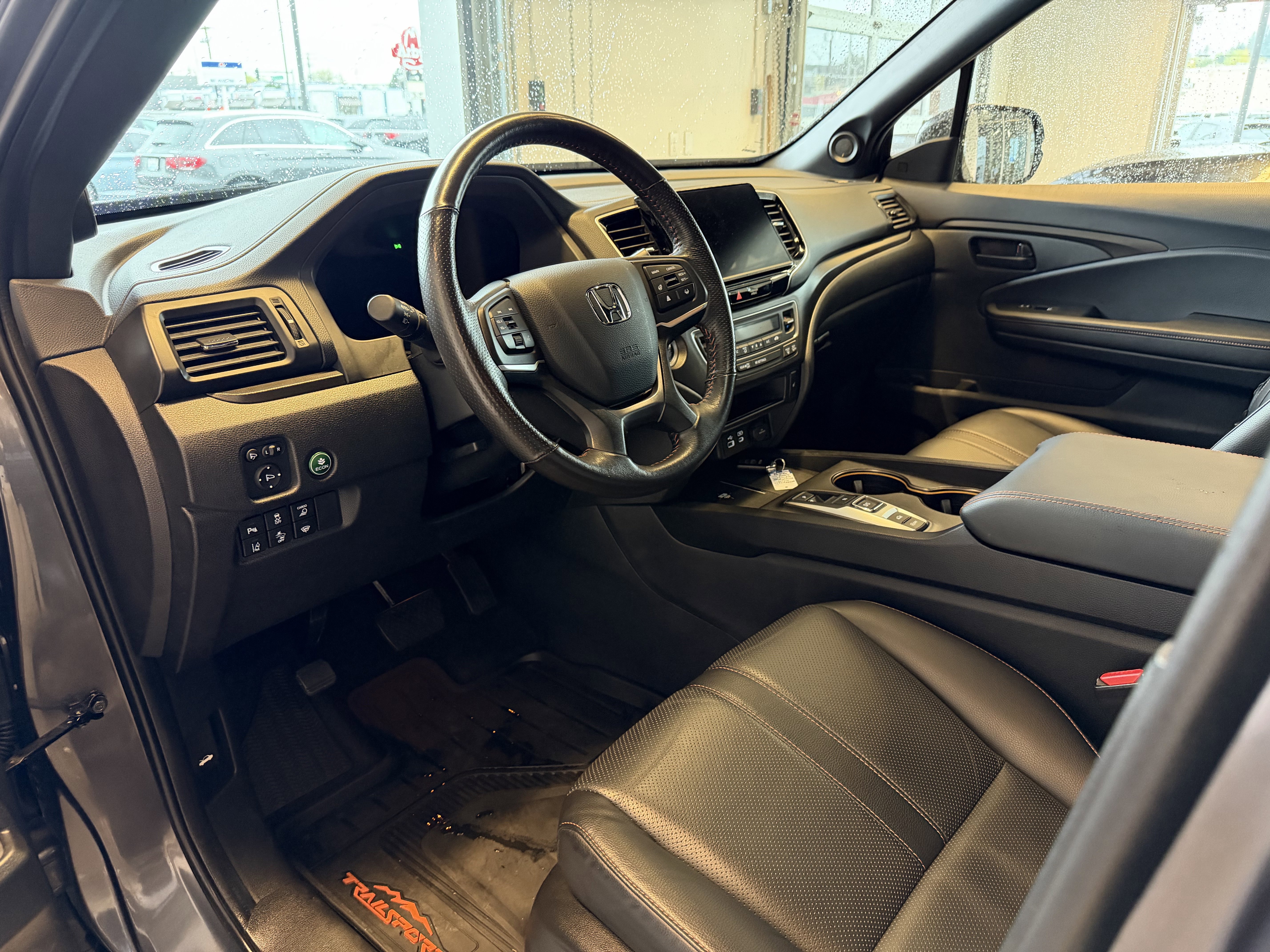 Used 2025 Honda Ridgeline TrailSport image 7