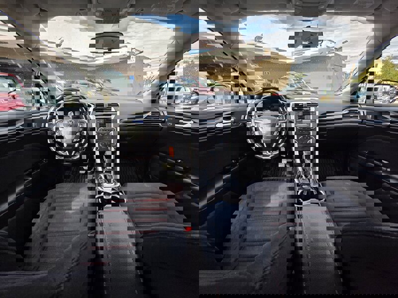 Used 2015 Ford Fusion SE w/ Equipment Group 201A image 12