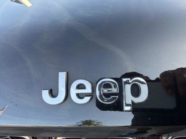 Used 2021 Jeep Grand Cherokee L Overland w/ Advanced Protech Group III RWD image 8