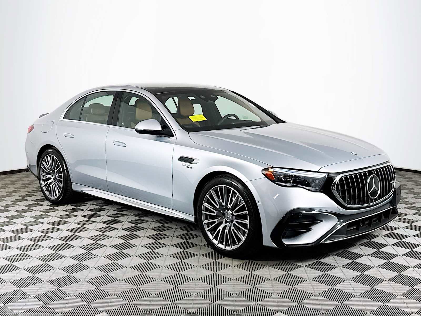 Used 2025 Mercedes-Benz E 53 AMG e 4MATIC Sedan image 3