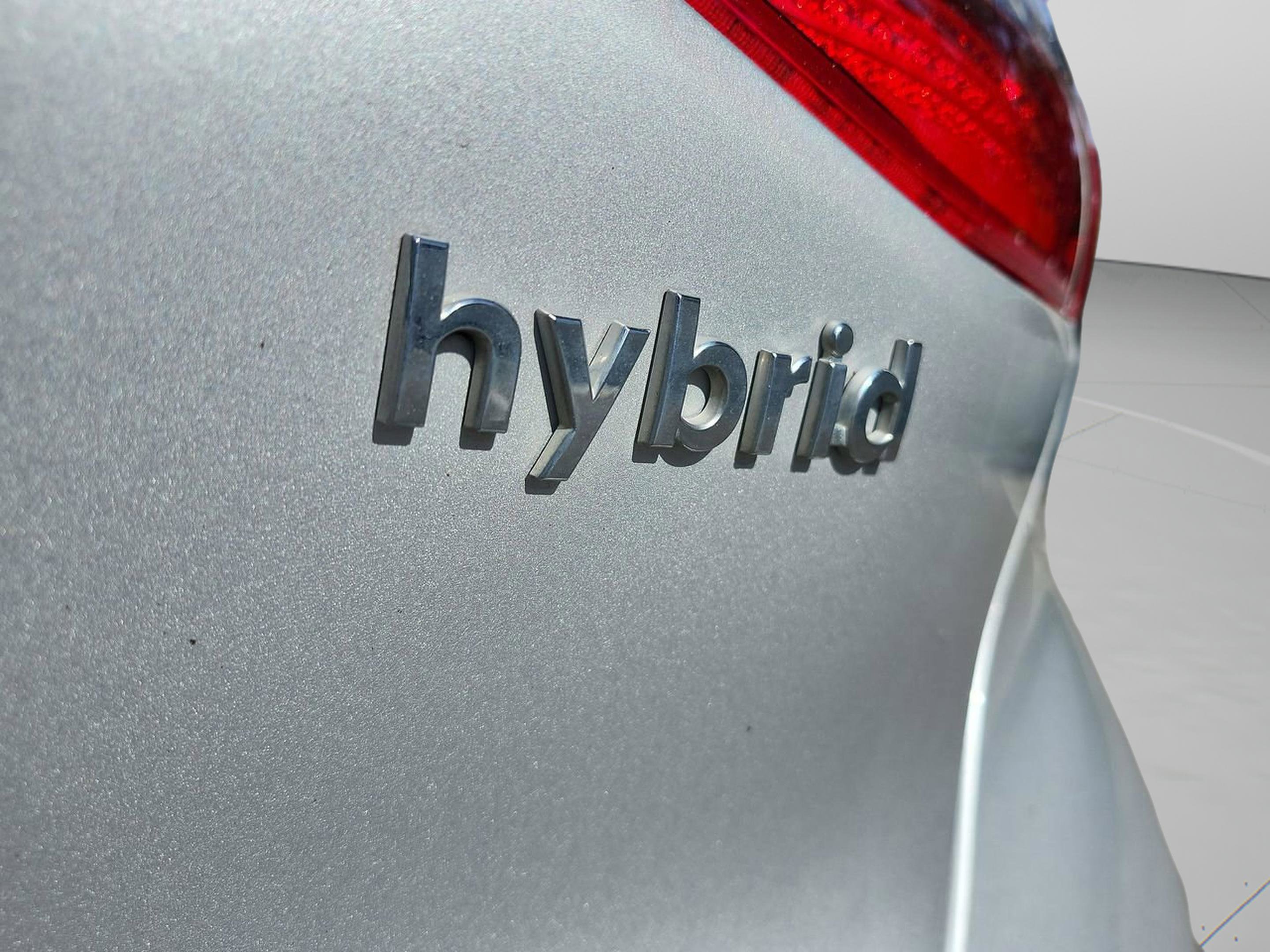 Used 2017 Hyundai Ioniq SEL image 25