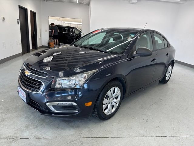 Used 2015 Chevrolet Cruze LS FWD image 5