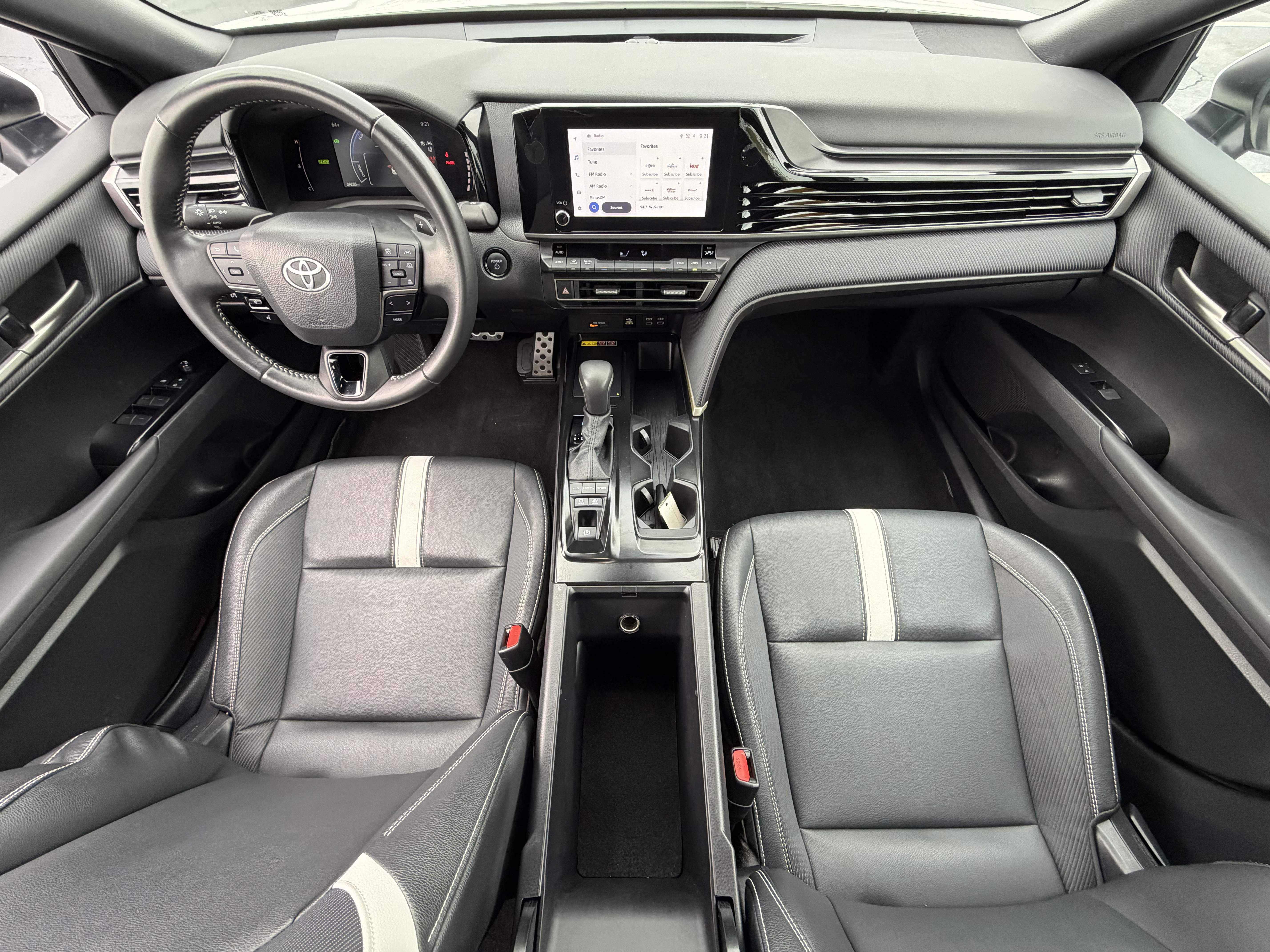 Certified 2025 Toyota Camry SE FWD image 16