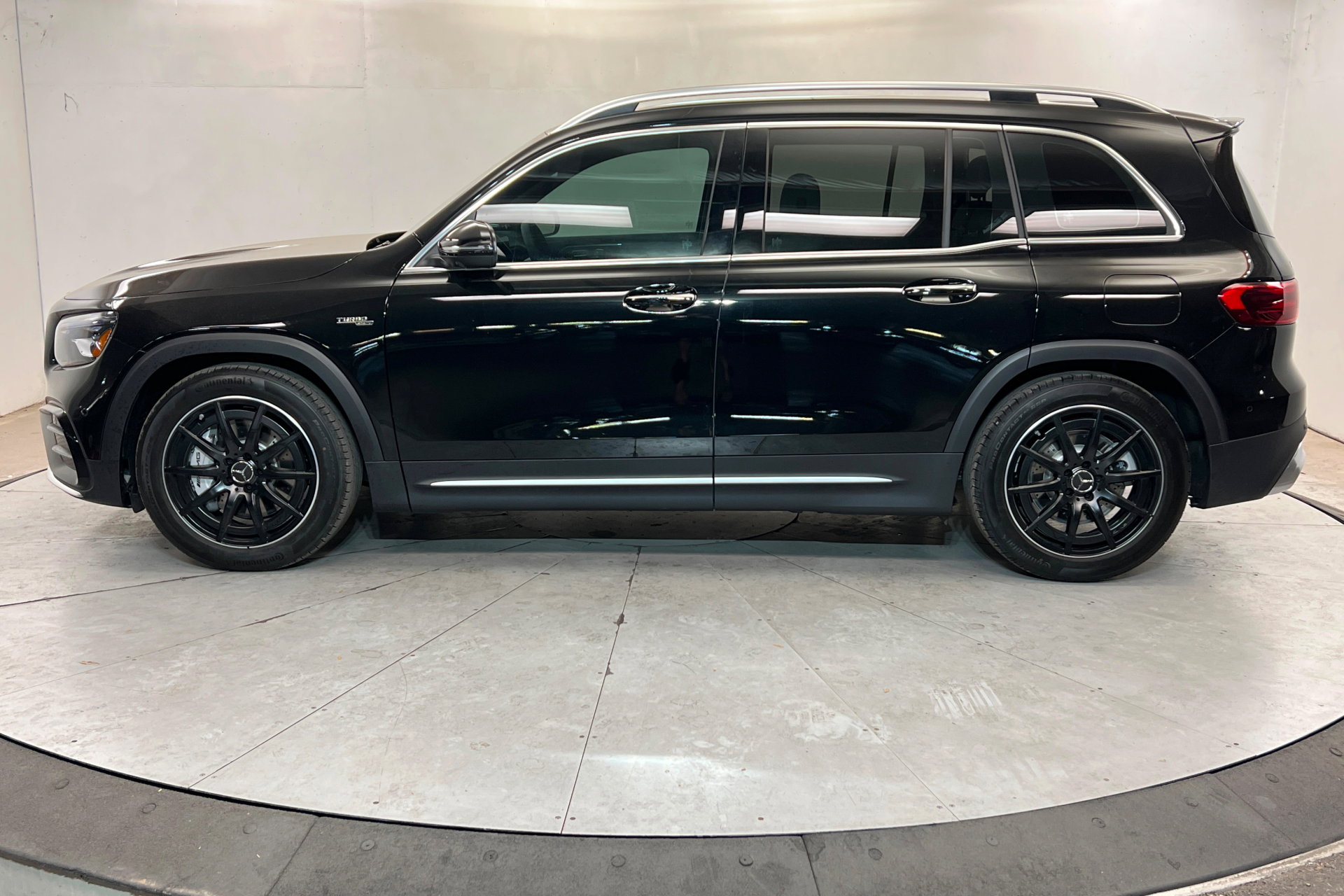 New 2026 Mercedes-Benz GLB 35 AMG AMG GLB 35 image 2