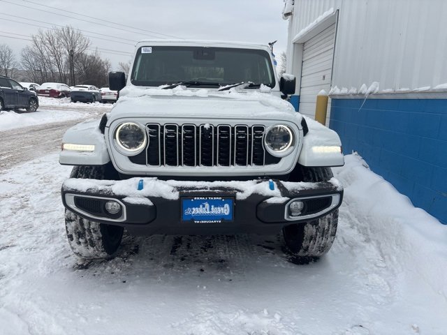 Used 2024 Jeep Wrangler Unlimited Sahara w/ Technology Group image 3