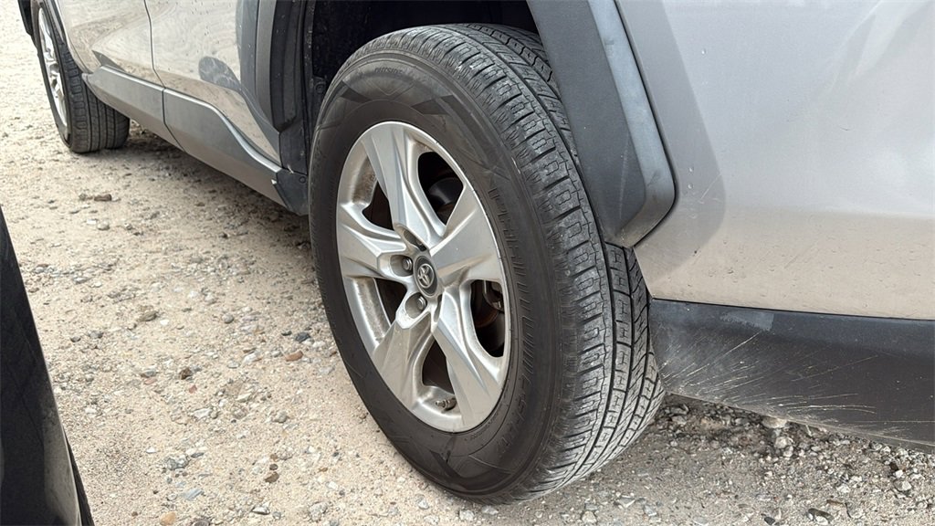 Used 2019 Toyota RAV4 XLE image 7