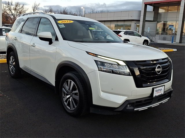 Used 2022 Nissan Pathfinder SL w/ SL Black Package image 2