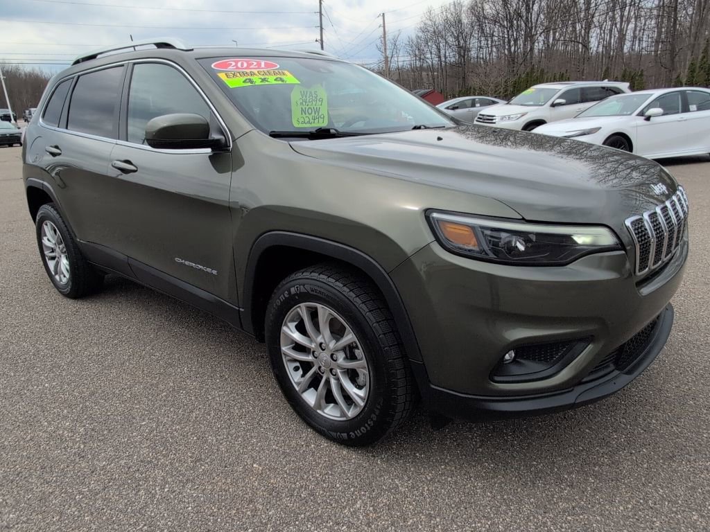 Used 2021 Jeep Cherokee Latitude Lux w/ Comfort/Convenience Group AWD/4WD image 9